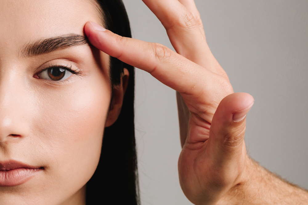 The most frequently asked questions about upper eyelid surgery (blepharoplasty)