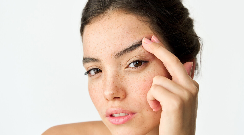 Brow lift or muscle-relaxing injection?